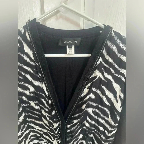 St. John Black and White Zebra Print Chain-Trim Knit Longline Cardigan Wool Silk - Picture 6 of 9